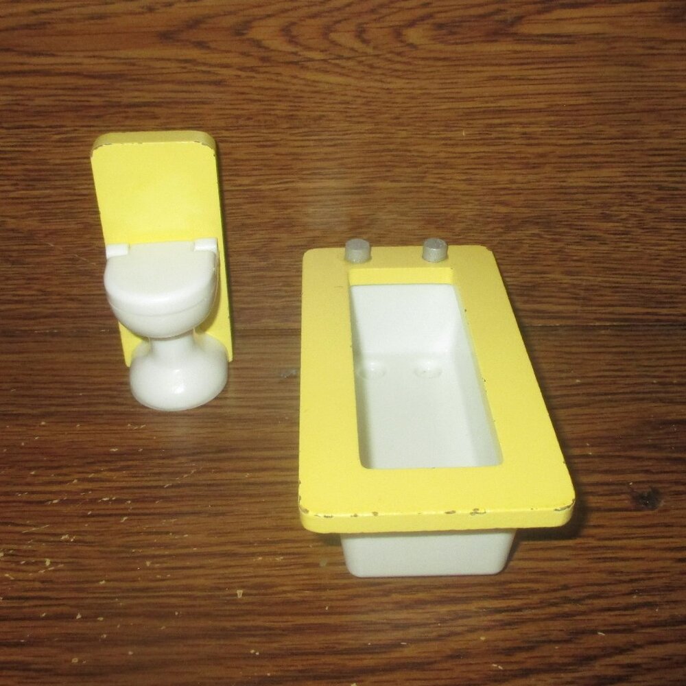 KidKraft Dollhouse 2 piece set of Bathroom Furniture Toilet Bathtub